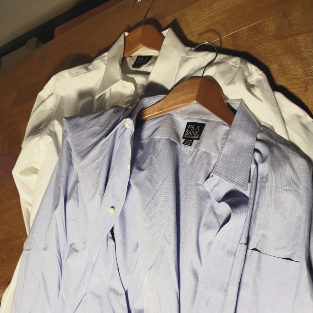 Jos. A. Bank executive collection classic white and lilac 17.5 x 35 100% cotton